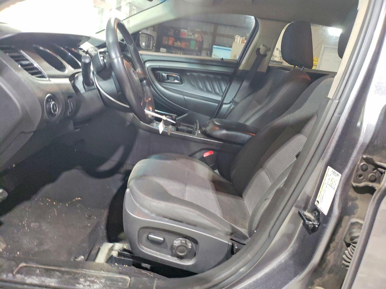 2011 FORD TAURUS SEL photo 7