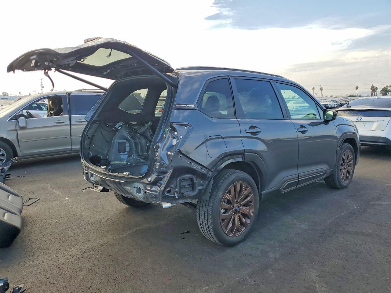 2025 SUBARU FORESTER SPORT photo 5