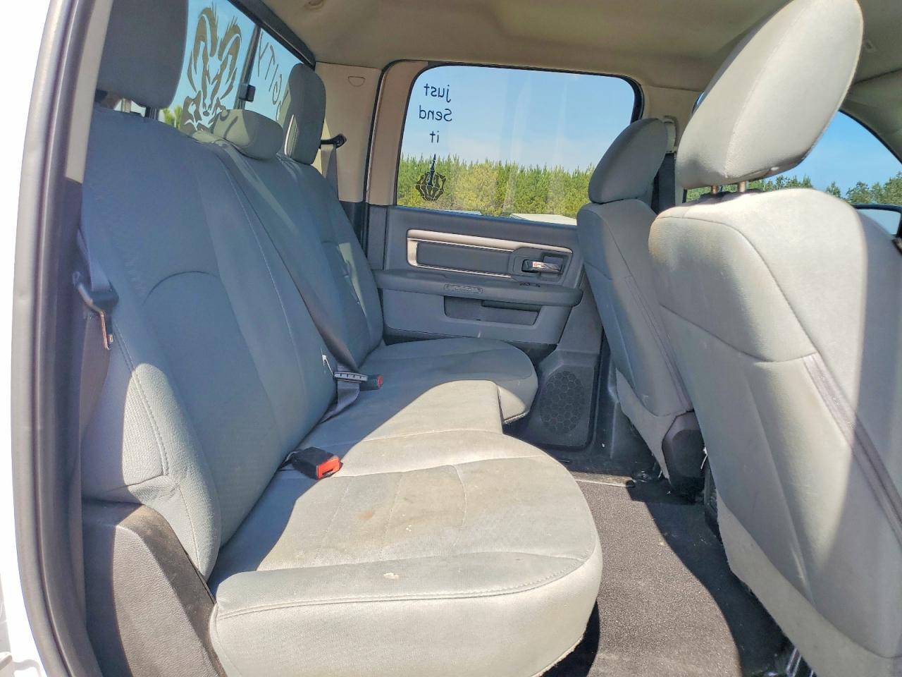 2019 RAM 1500 CLASSIC SLT photo 19