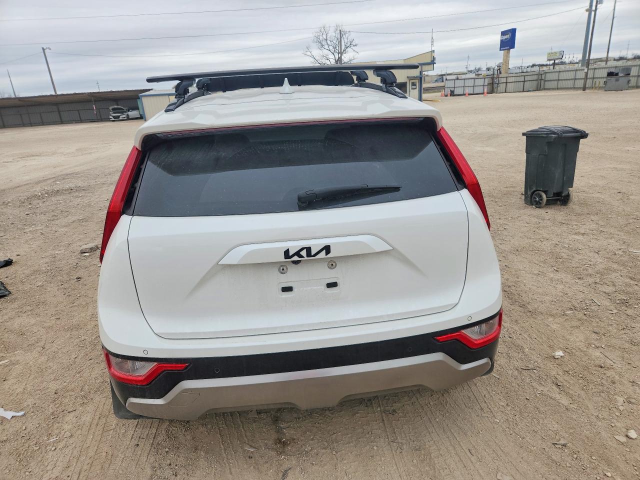 2023 KIA NIRO EX photo 6
