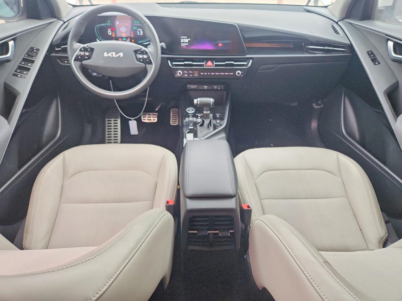 2023 KIA NIRO EX photo 8