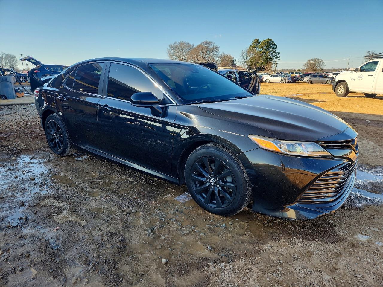 2018 TOYOTA CAMRY L photo 4