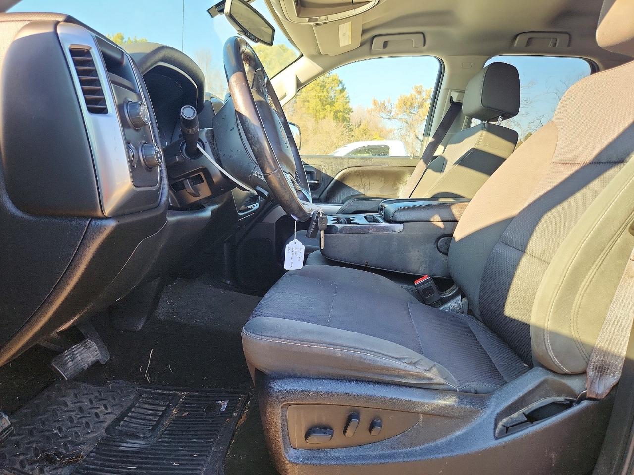 2017 CHEVROLET SILVERADO K1500 LT photo 7