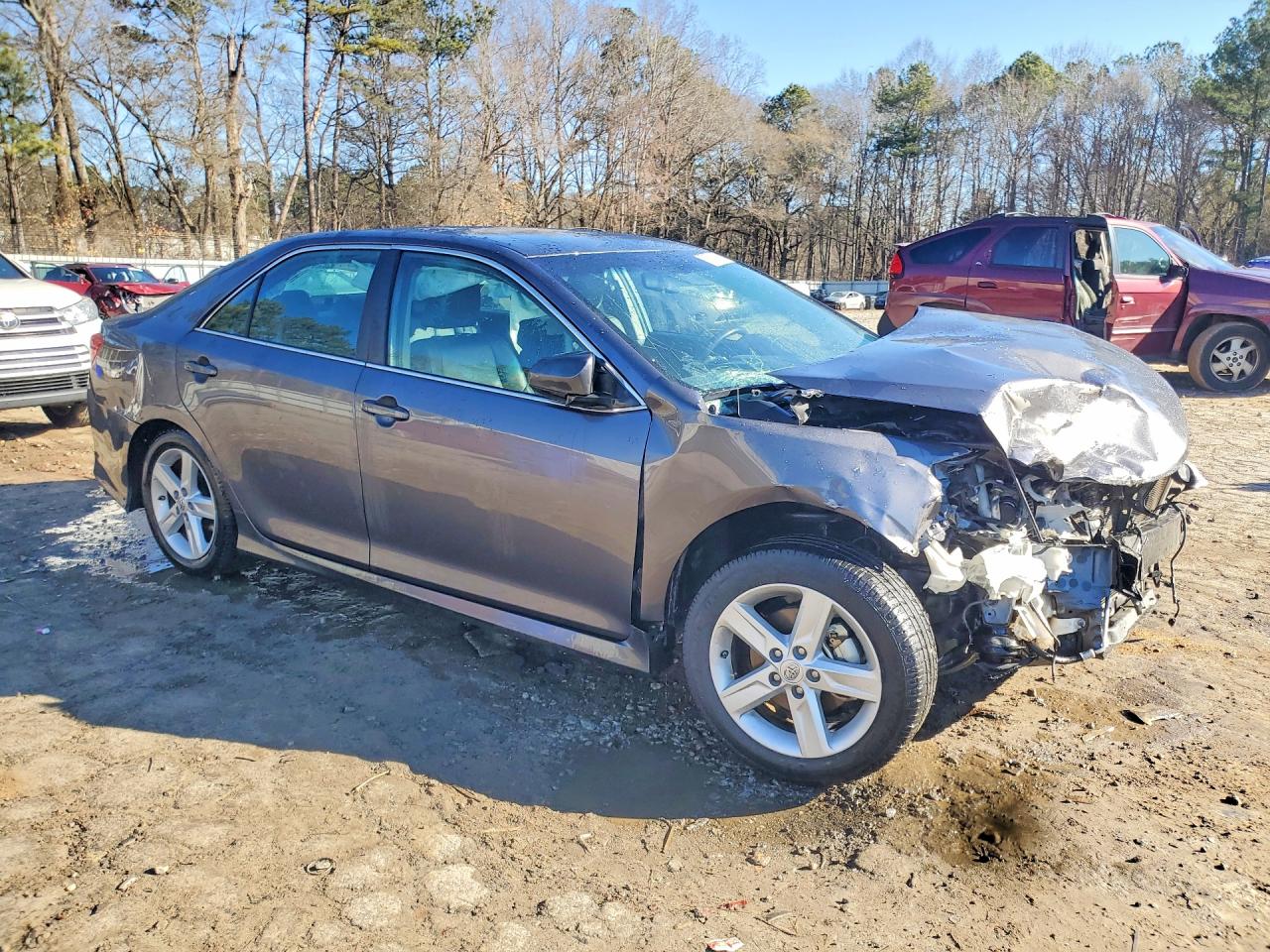 2014 TOYOTA CAMRY SE photo 10