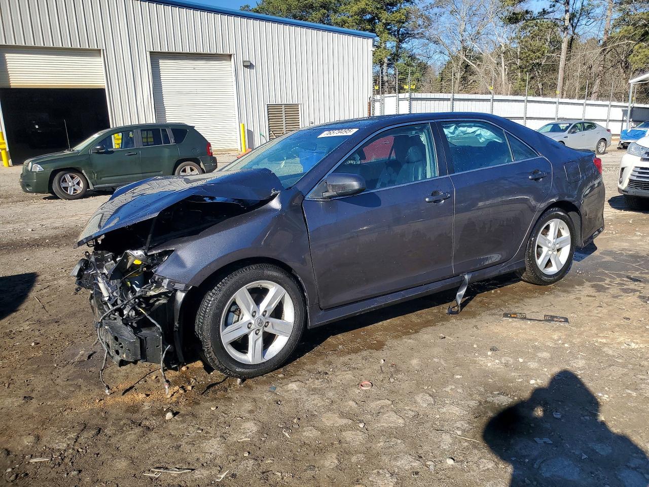 2014 TOYOTA CAMRY