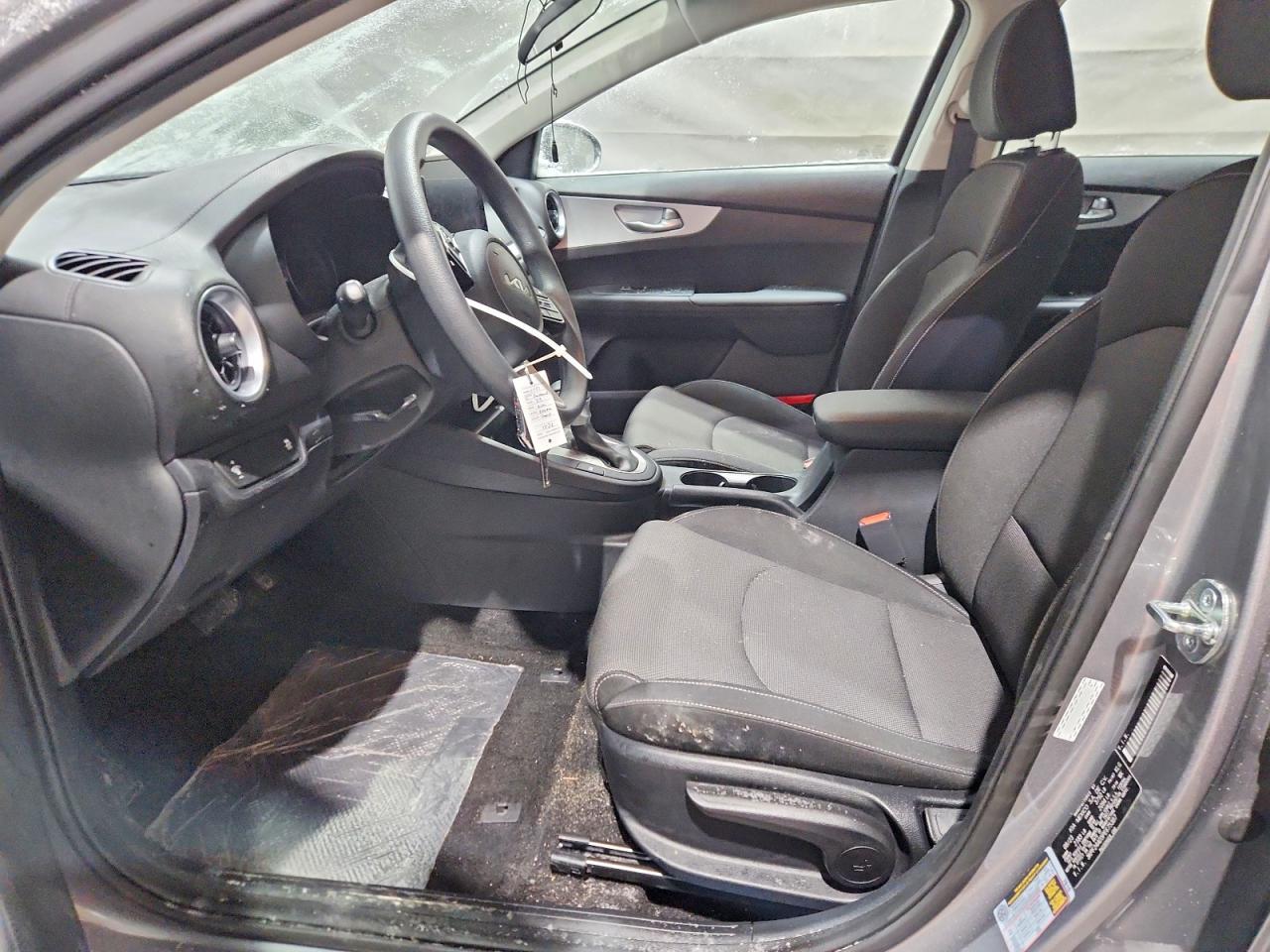 2023 KIA FORTE LX photo 13
