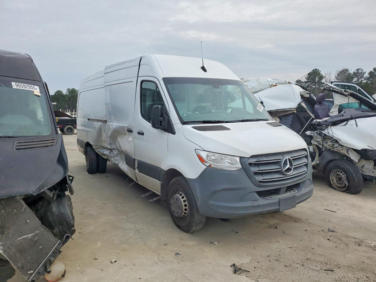 2022 MERCEDES-BENZ SPRINTER 3500 photo 4
