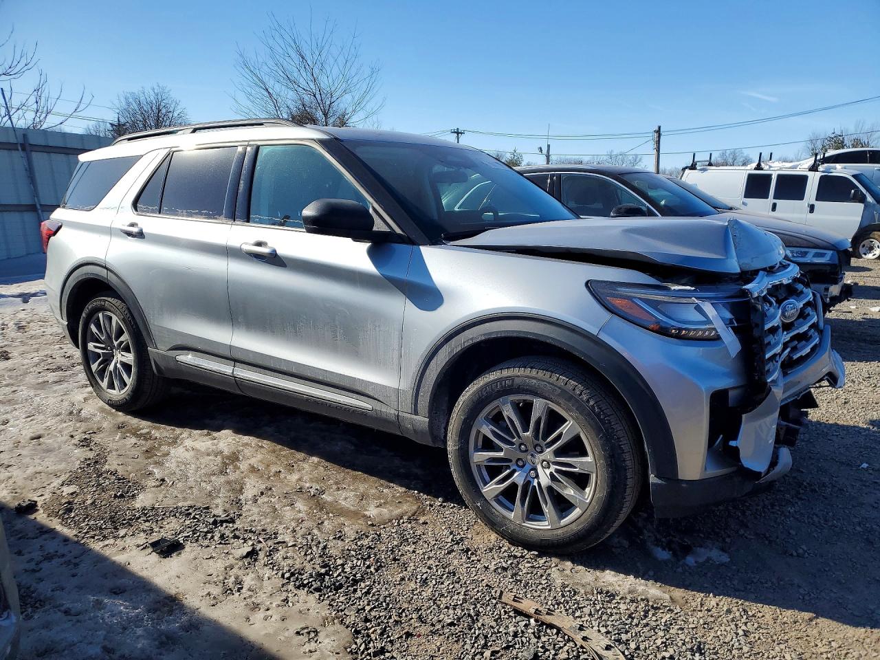 2025 FORD EXPLORER ACTIVE photo 4