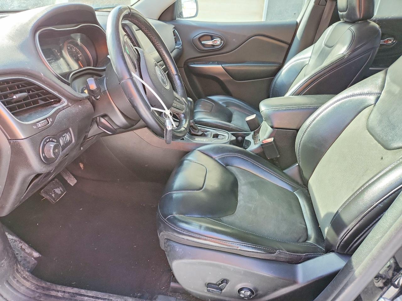 2019 JEEP CHEROKEE LATITUDE PLUS photo 7