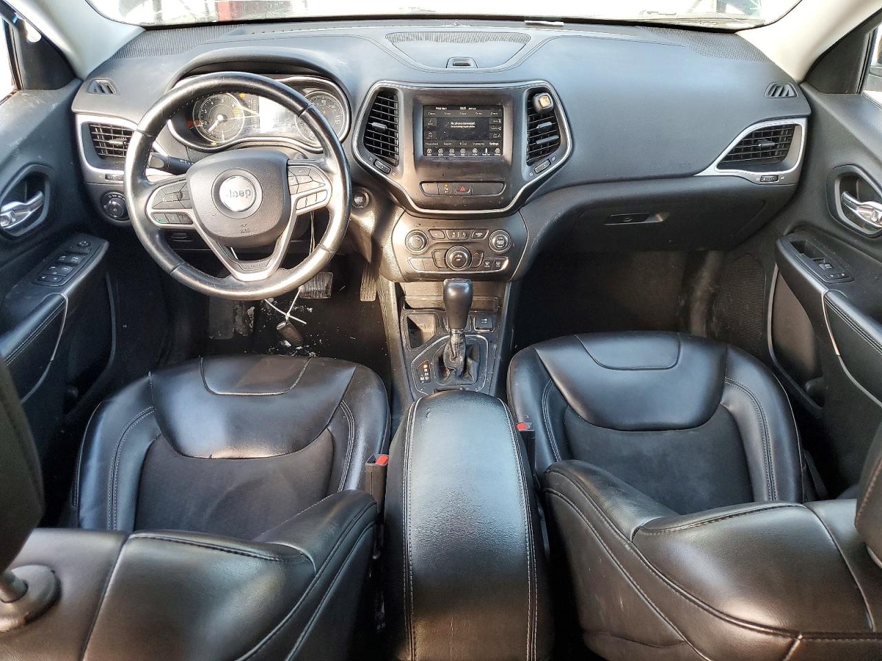 2019 JEEP CHEROKEE LATITUDE PLUS photo 8