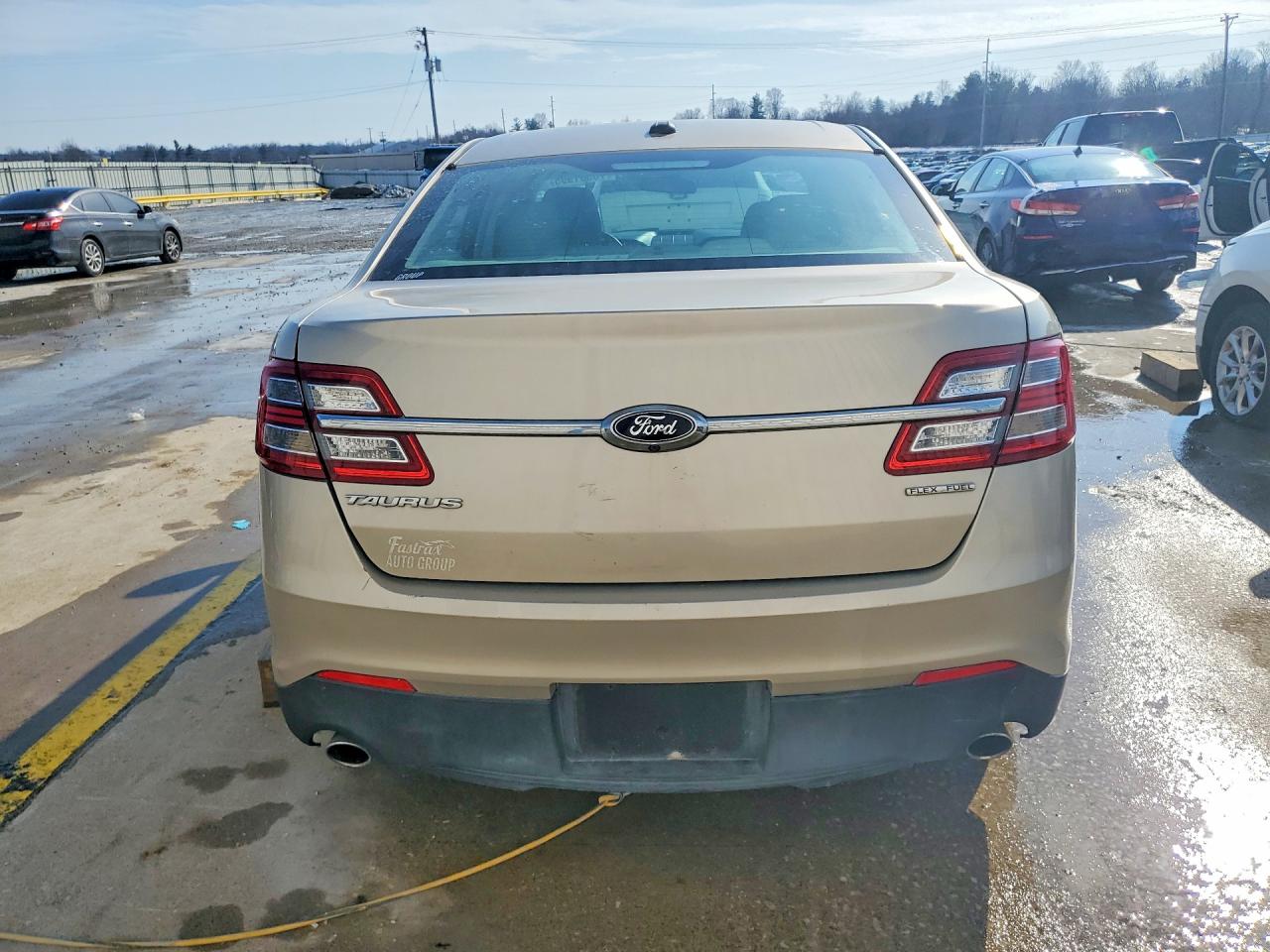 2018 FORD TAURUS SE photo 11