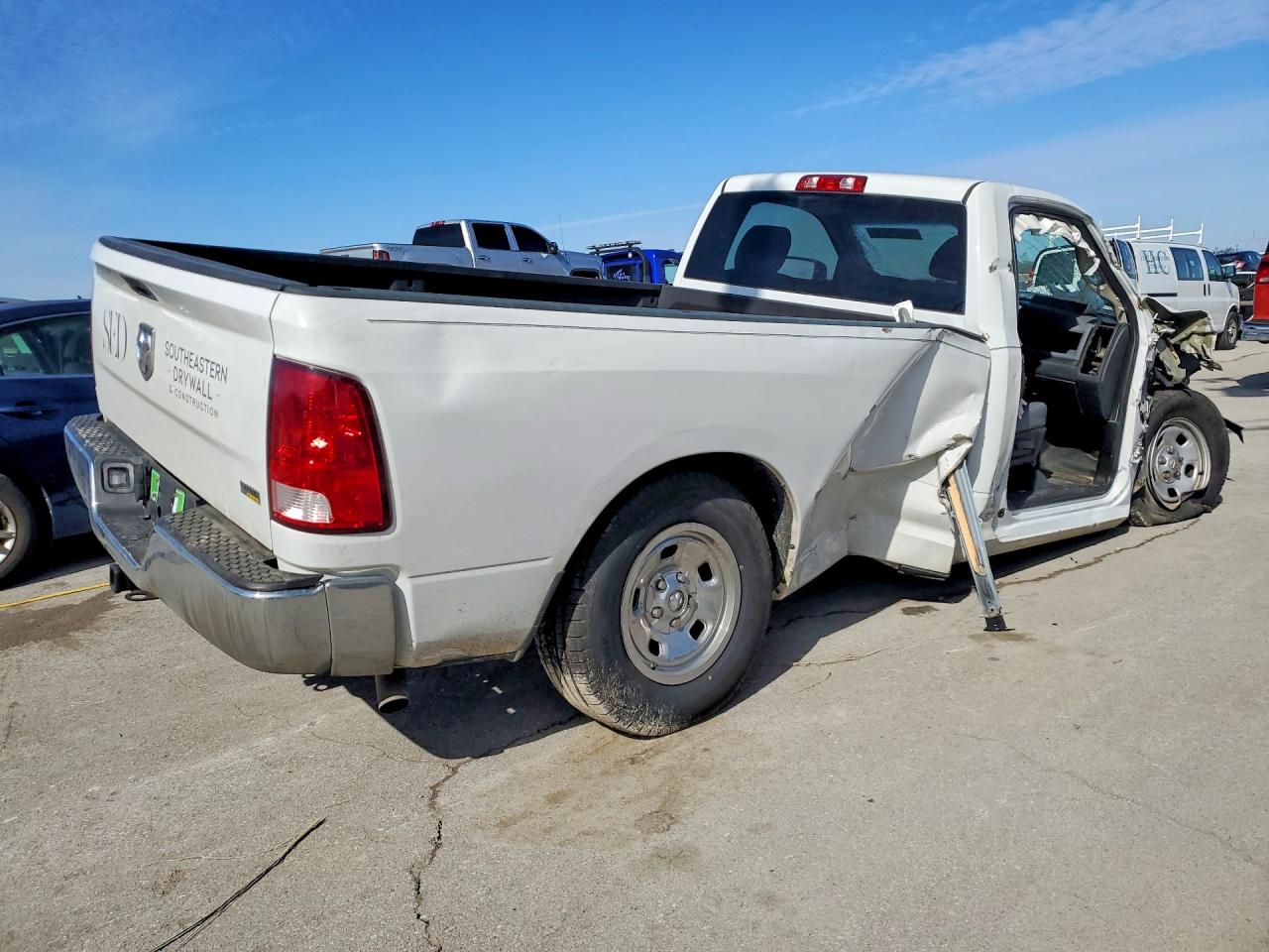 2017 RAM 1500 ST photo 7