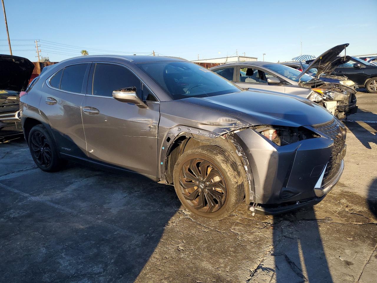 2021 LEXUS UX 250H photo 4