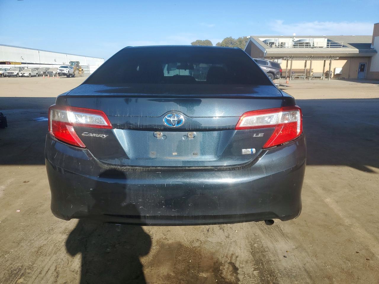 2013 TOYOTA CAMRY photo 6