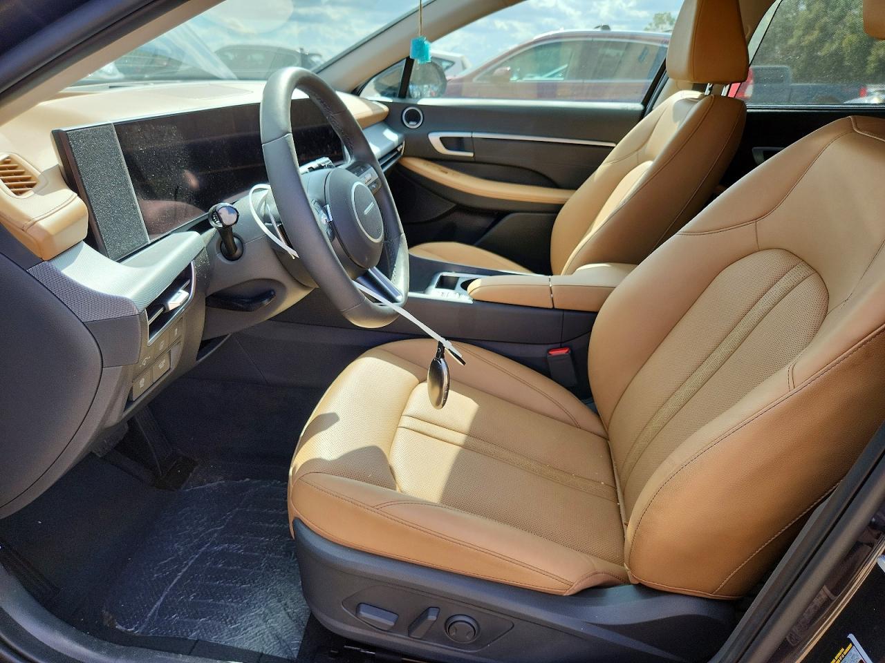 2025 HYUNDAI SONATA HYBRID photo 19