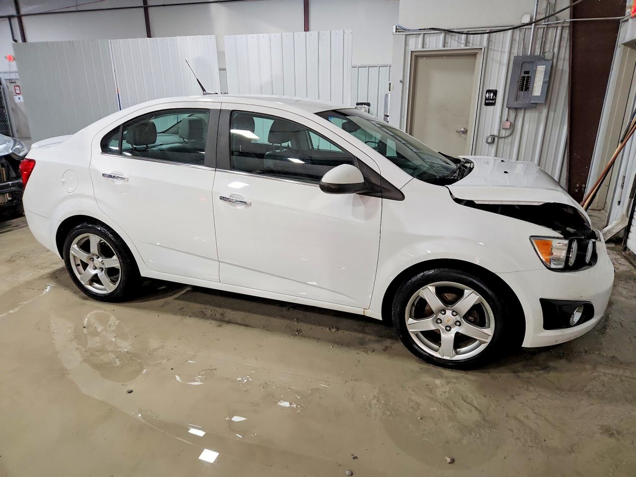 2012 CHEVROLET SONIC LTZ photo 4