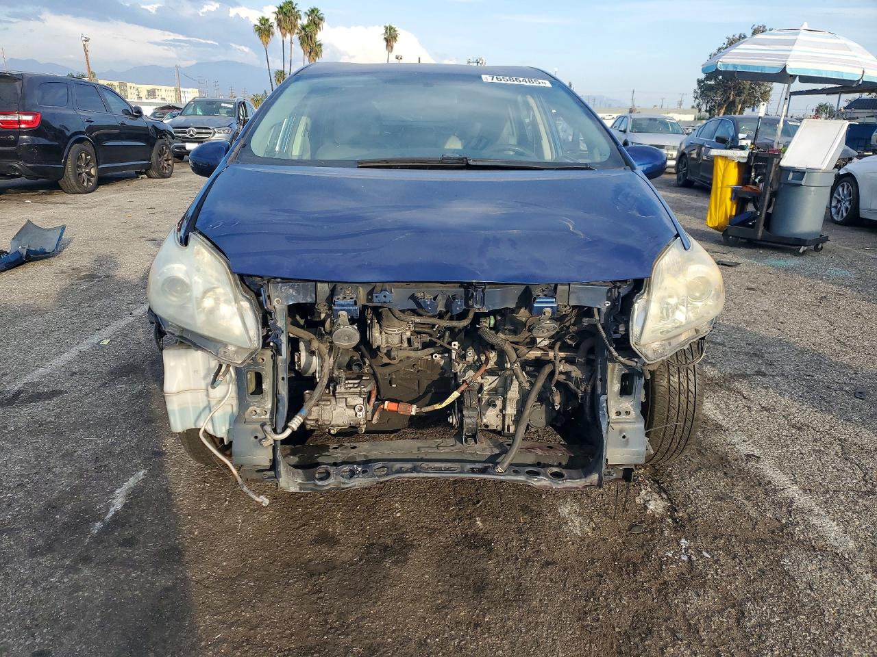 2011 TOYOTA PRIUS photo 5