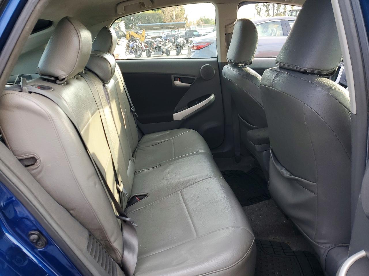 2011 TOYOTA PRIUS photo 10