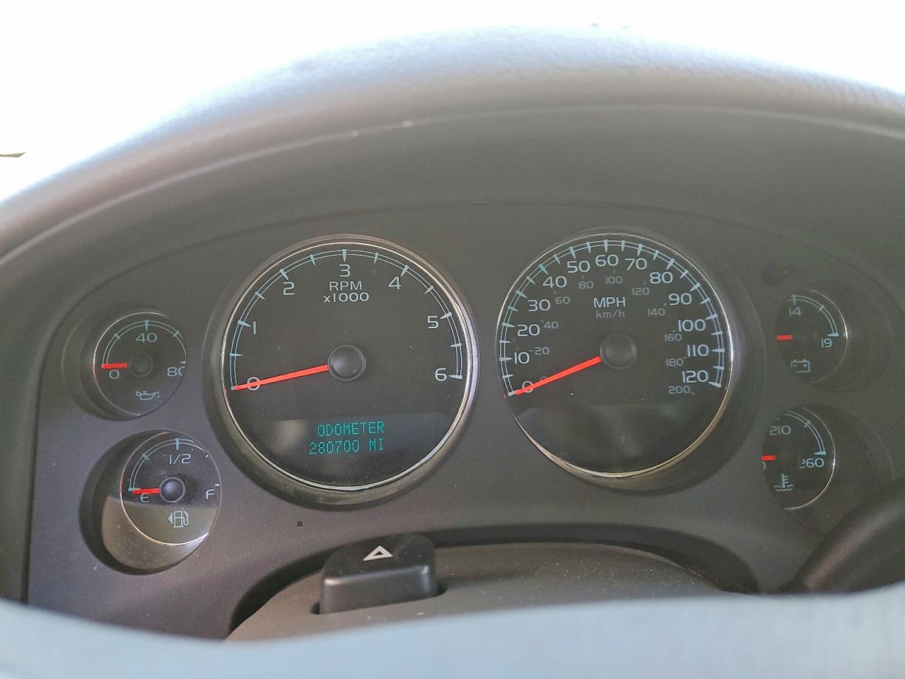 2008 GMC YUKON XL K1500 photo 9