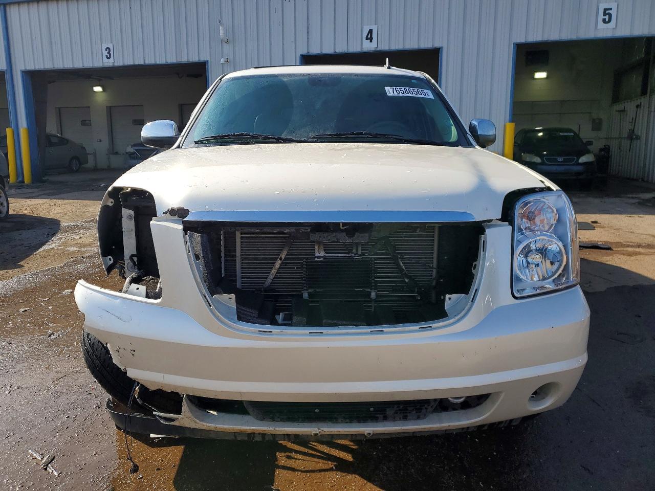 2008 GMC YUKON XL K1500 photo 5