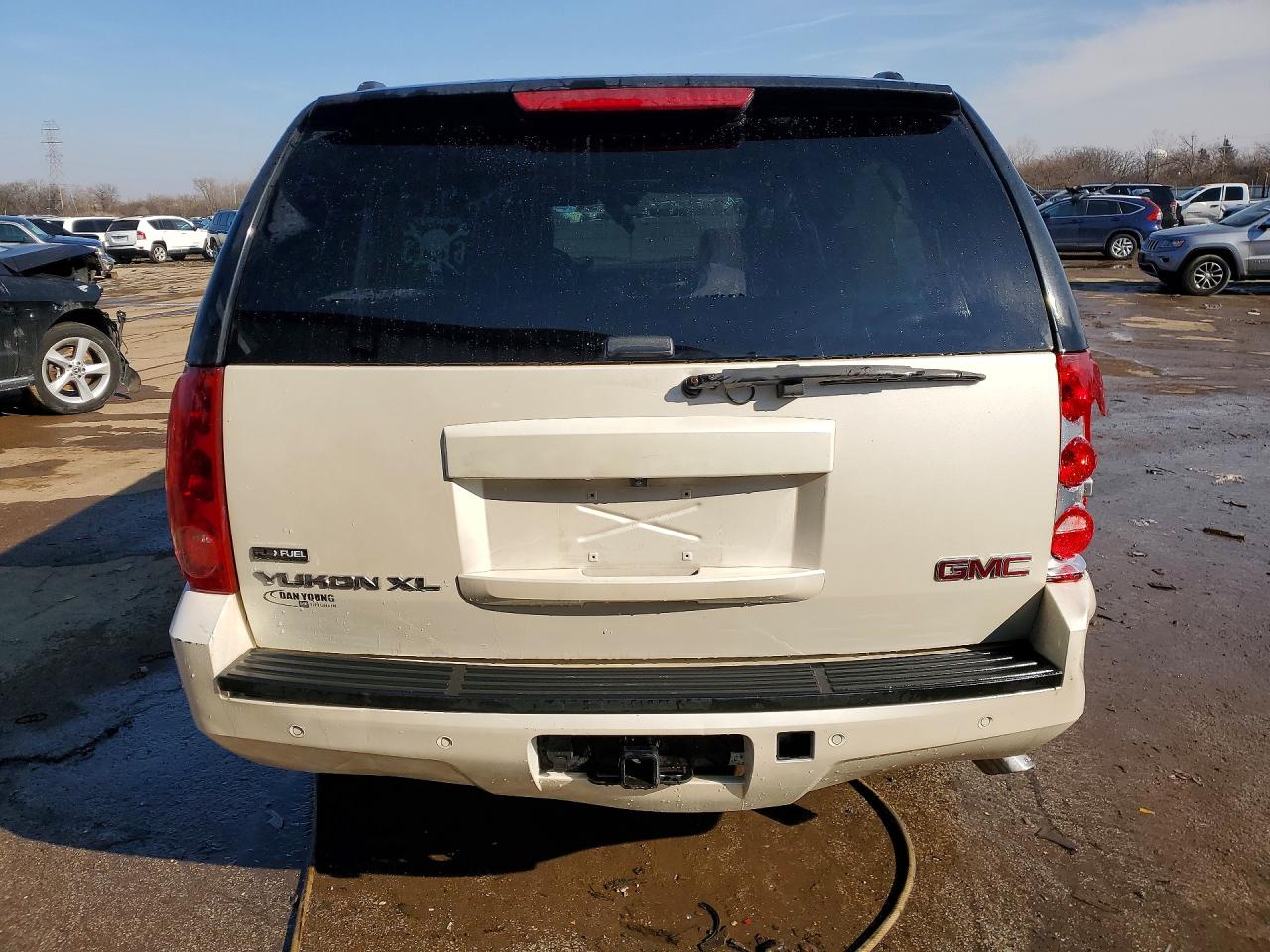 2008 GMC YUKON XL K1500 photo 6