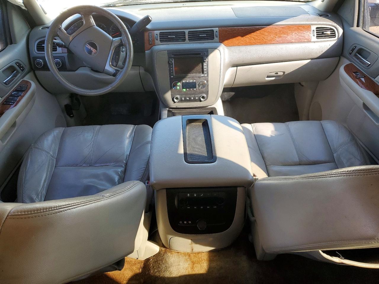 2008 GMC YUKON XL K1500 photo 8