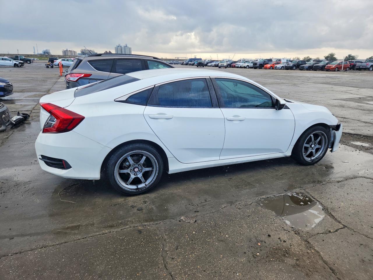 2016 HONDA CIVIC LX photo 5