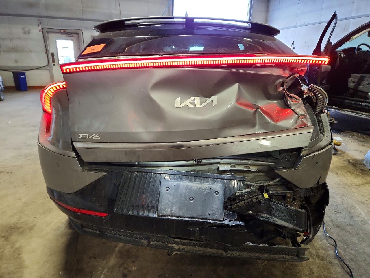 2022 KIA EV6 LIGHT photo 9
