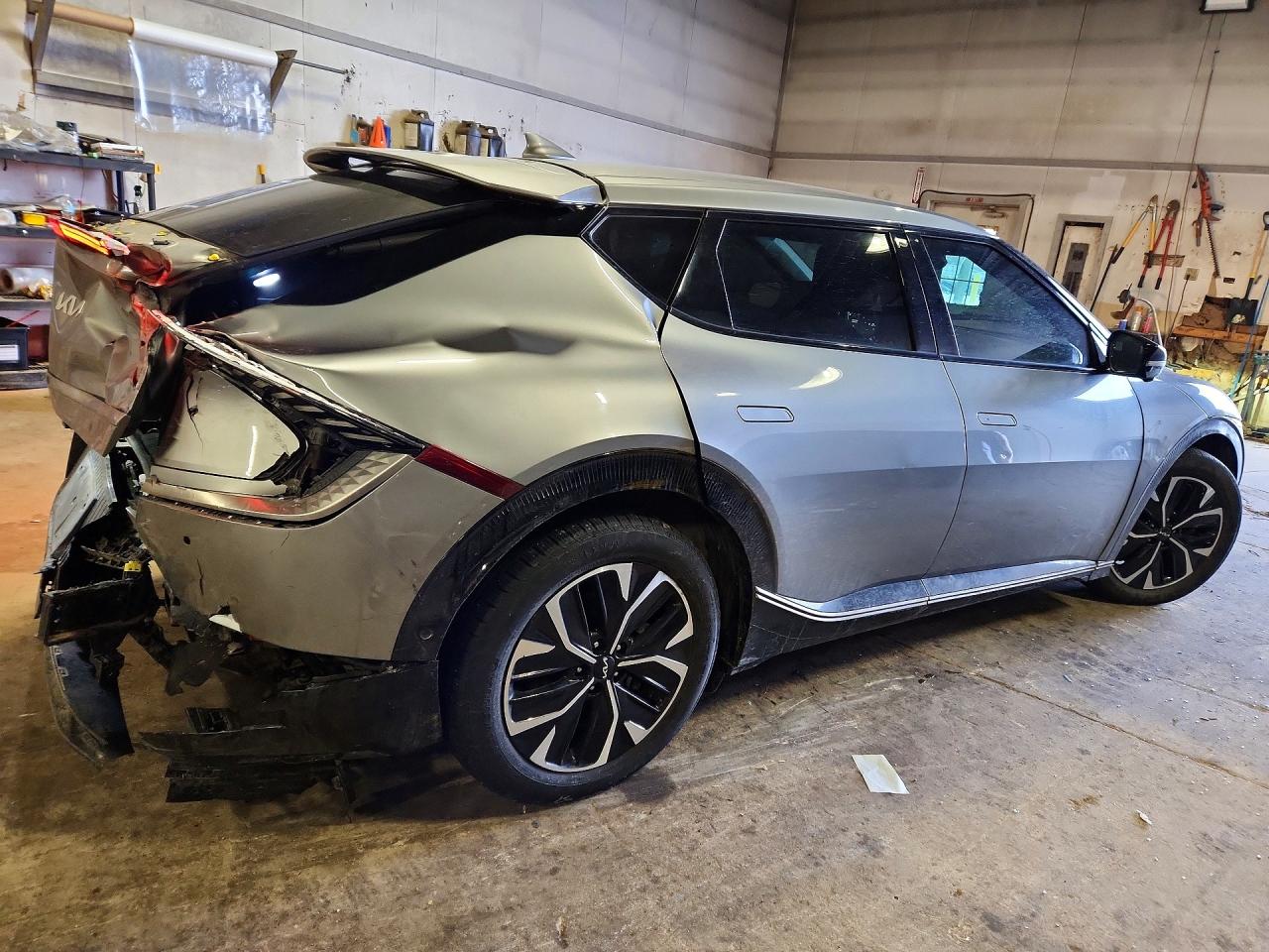 2022 KIA EV6 LIGHT photo 5