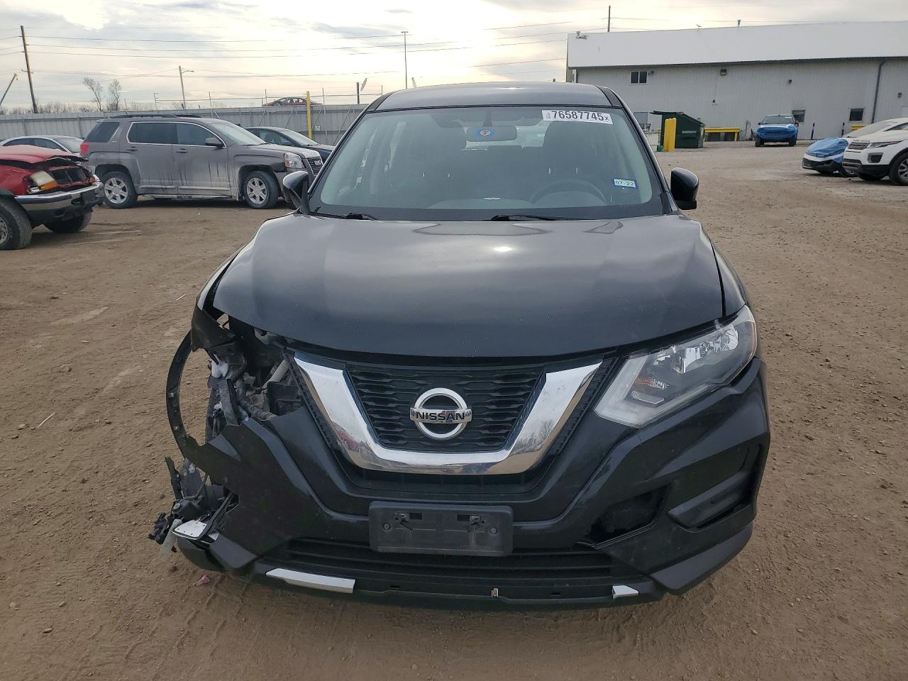 2017 NISSAN ROGUE S photo 5