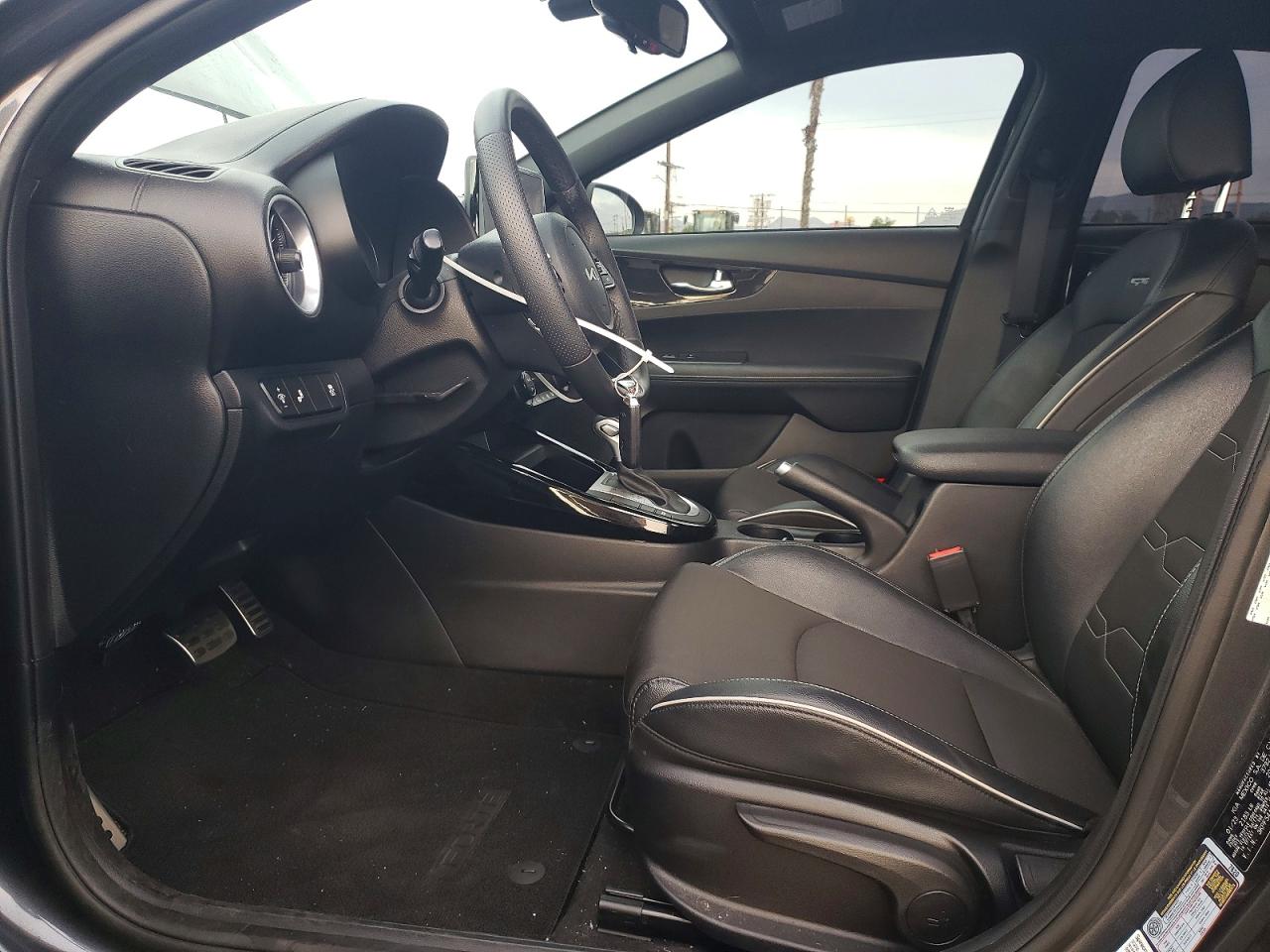 2023 KIA FORTE GT-LINE photo 13