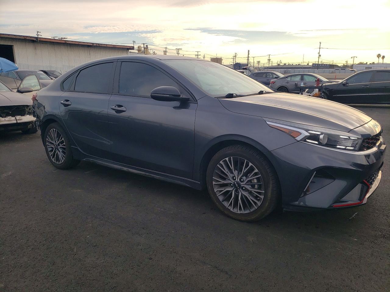 2023 KIA FORTE GT-LINE photo 7