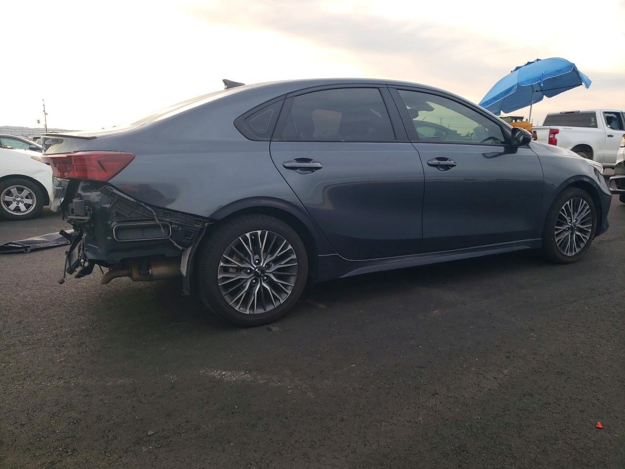 2023 KIA FORTE GT-LINE photo 5