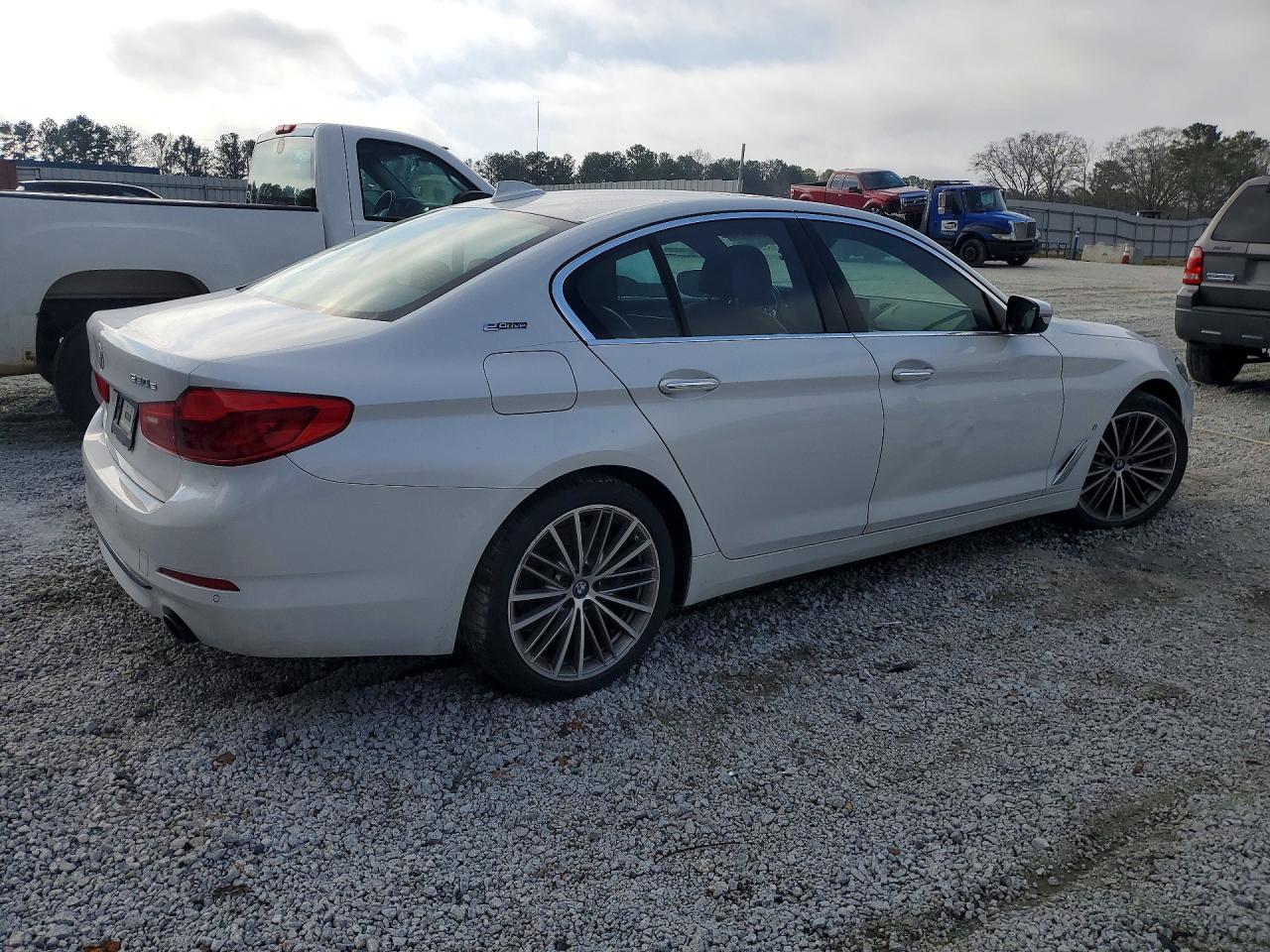 2018 BMW 530E photo 3