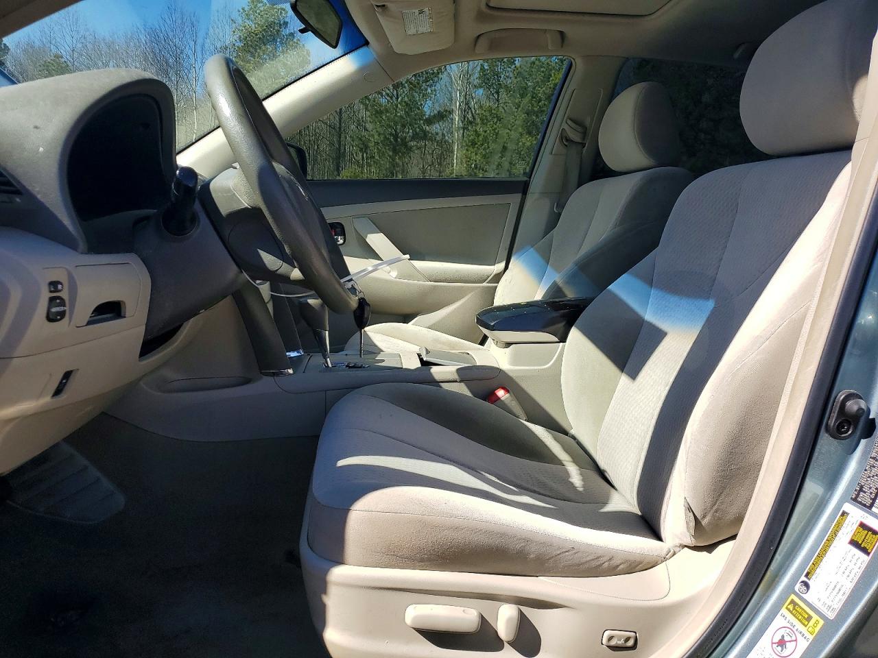 2010 TOYOTA CAMRY BASE photo 7
