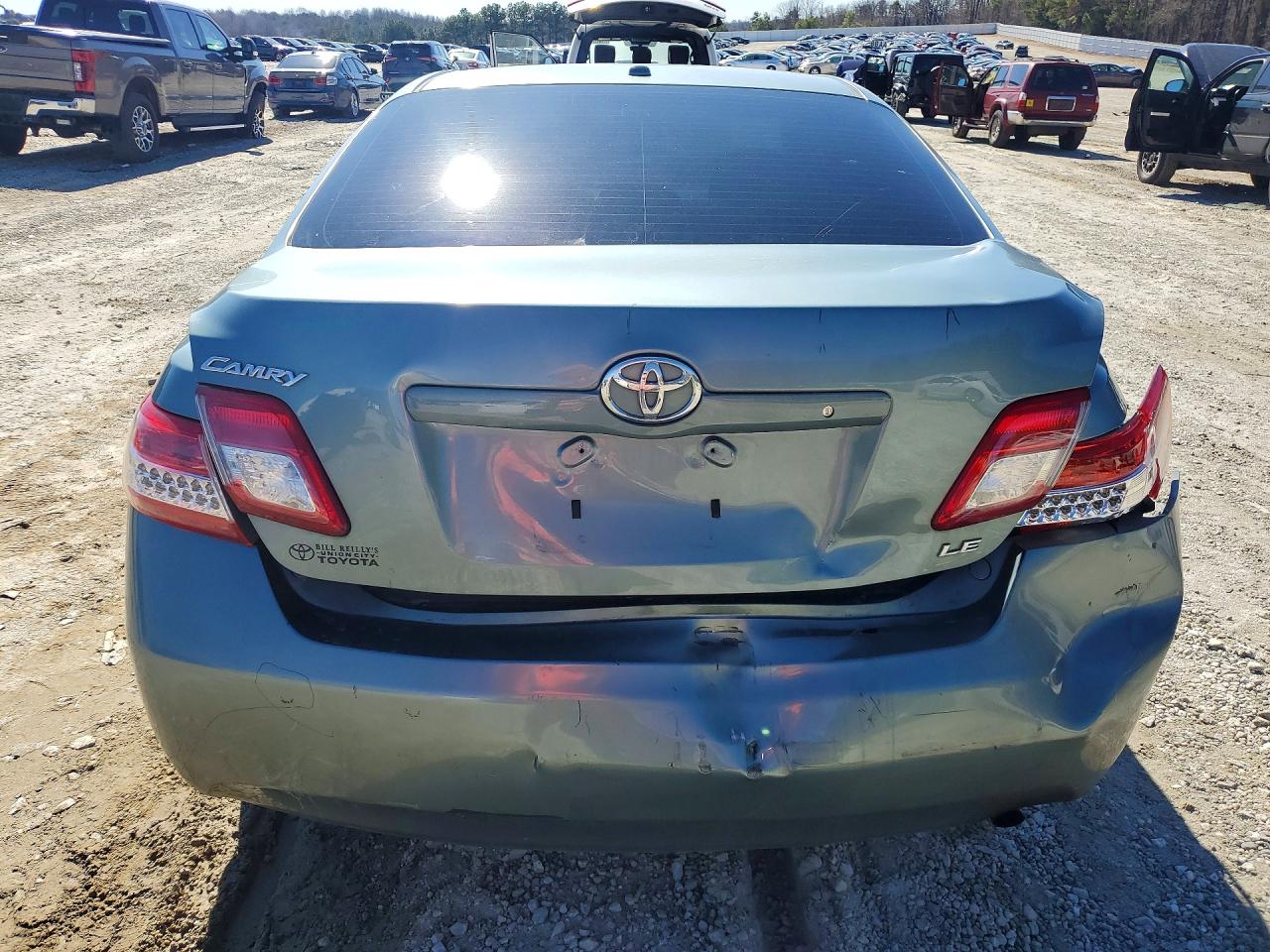 2010 TOYOTA CAMRY BASE photo 6