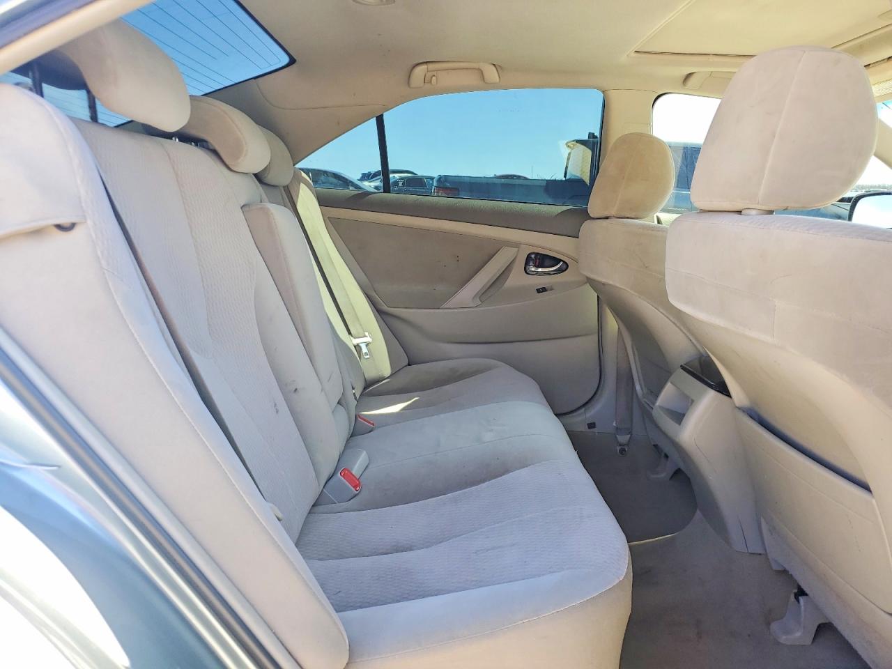 2010 TOYOTA CAMRY BASE photo 10
