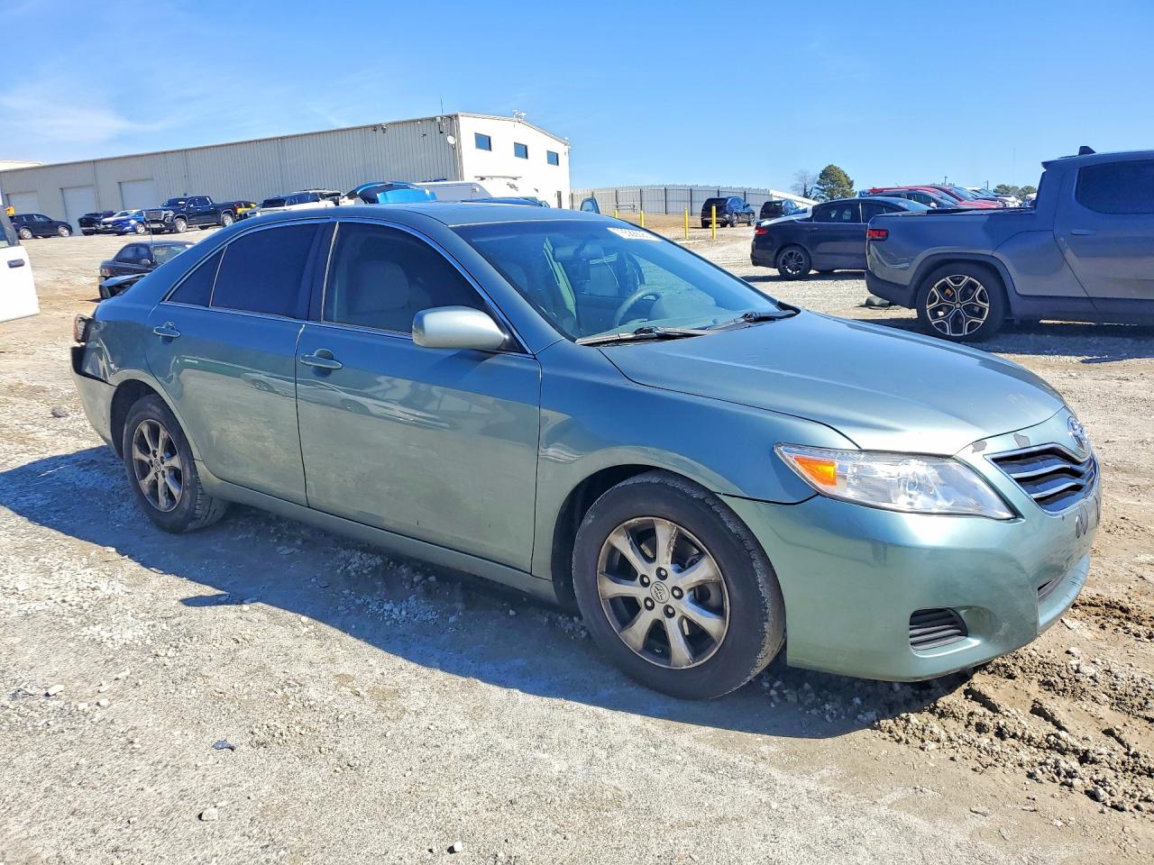2010 TOYOTA CAMRY BASE photo 4