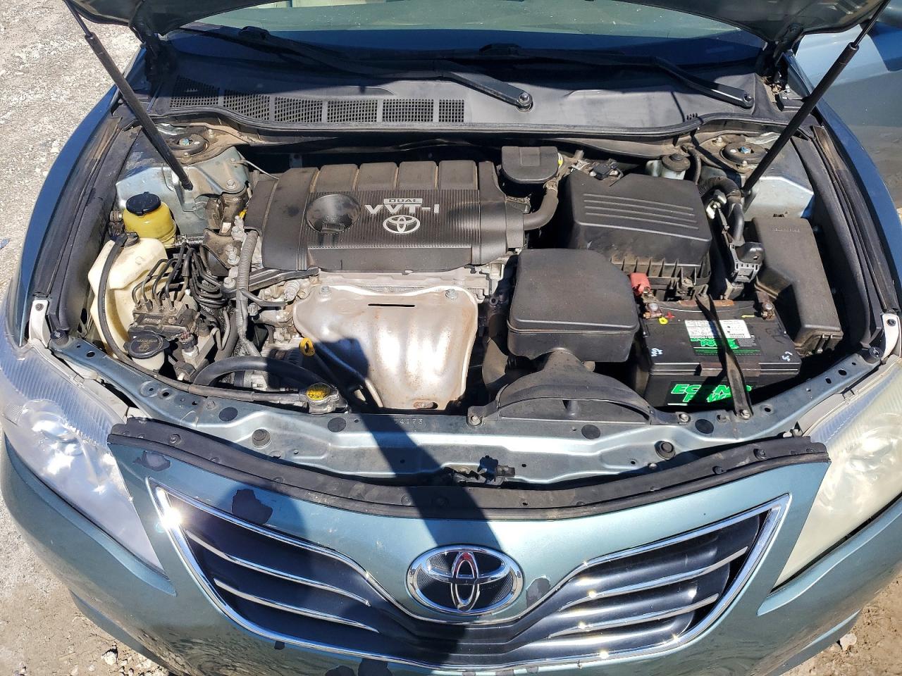 2010 TOYOTA CAMRY BASE photo 11