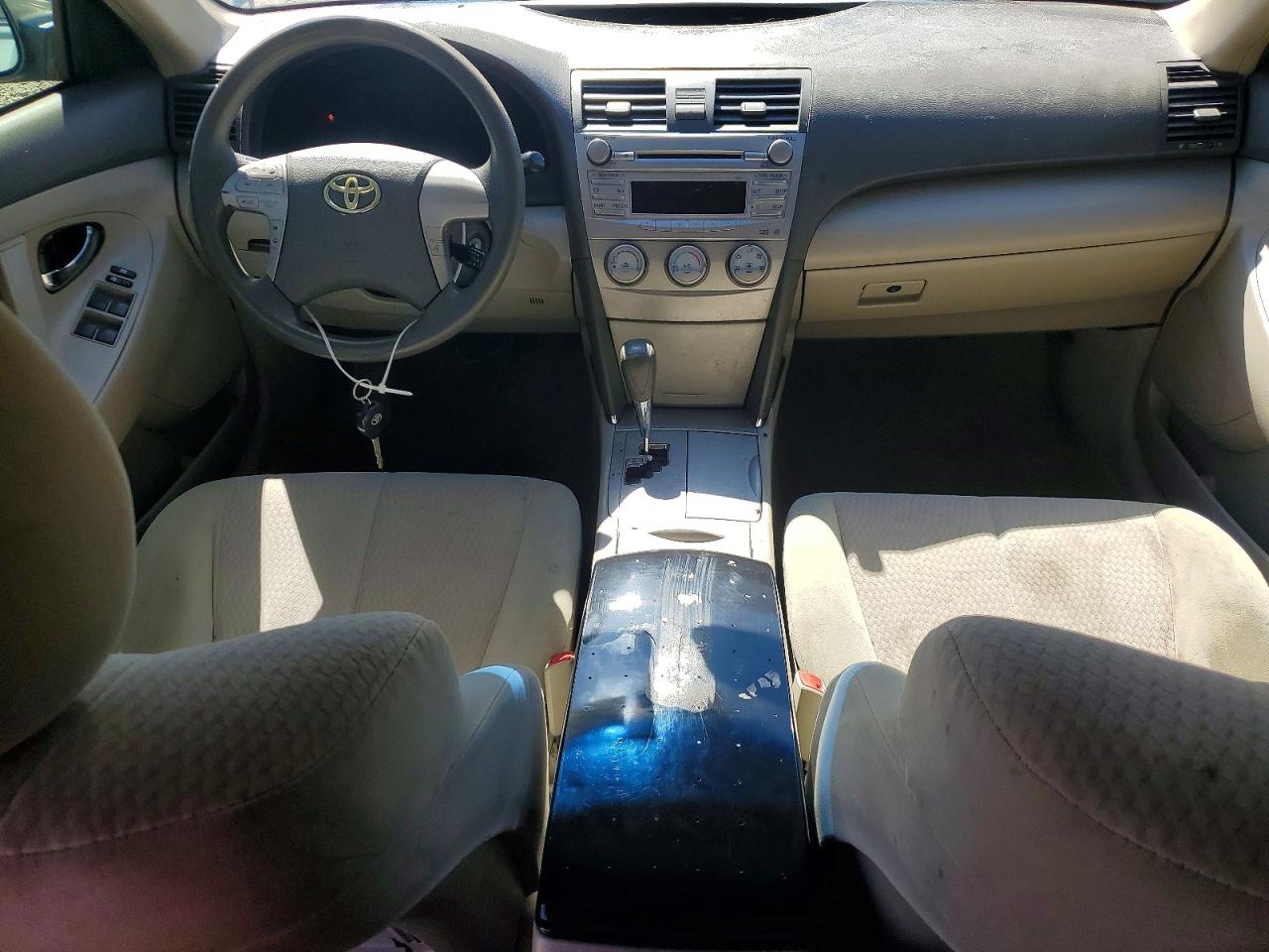 2010 TOYOTA CAMRY BASE photo 8