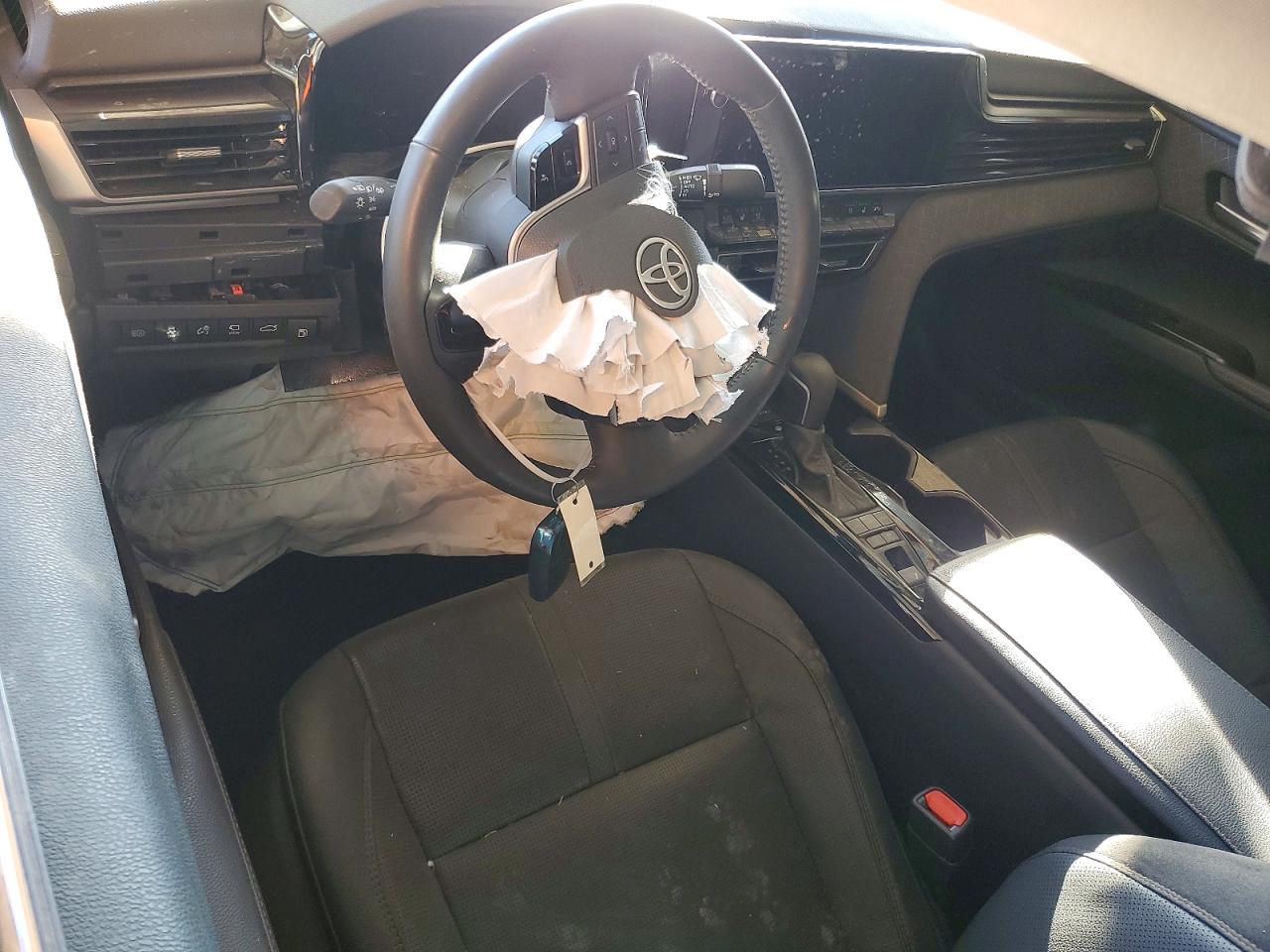 2025 TOYOTA CAMRY XSE photo 8