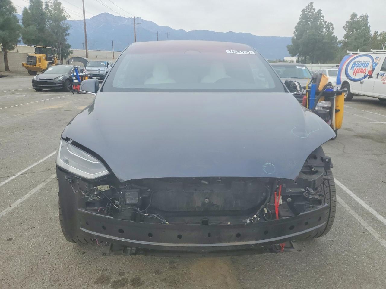2018 TESLA MODEL X photo 5