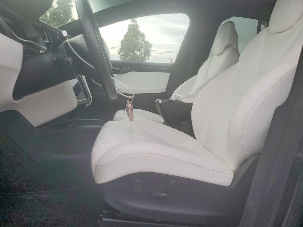 2018 TESLA MODEL X photo 7