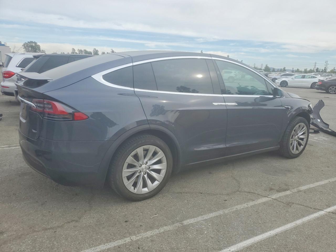 2018 TESLA MODEL X photo 3
