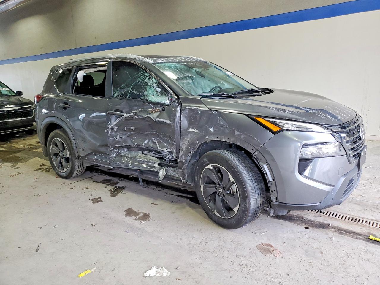 2024 NISSAN ROGUE SV photo 4