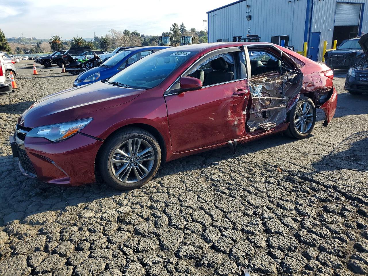 2016 TOYOTA CAMRY