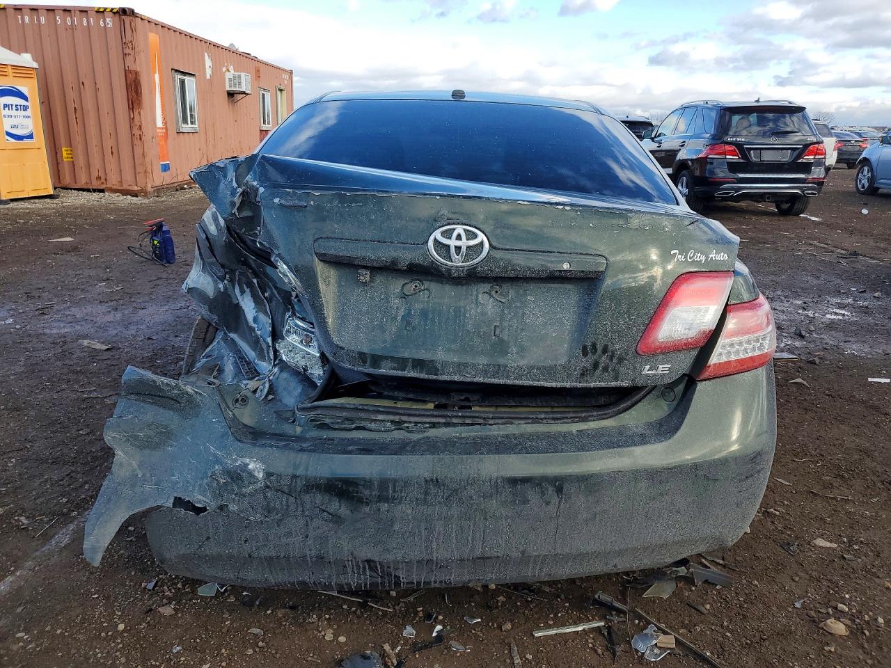 2010 TOYOTA CAMRY LE photo 6