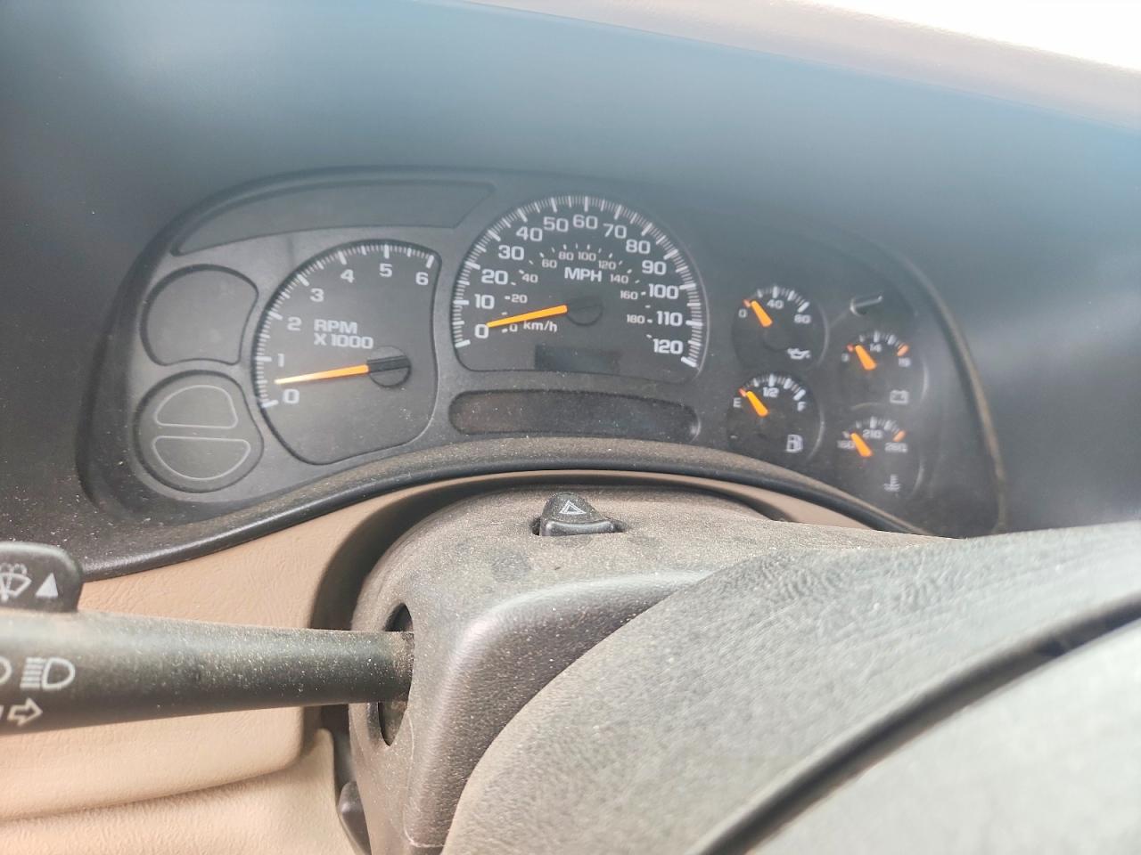 2005 CHEVROLET SUBURBAN C1500 photo 9