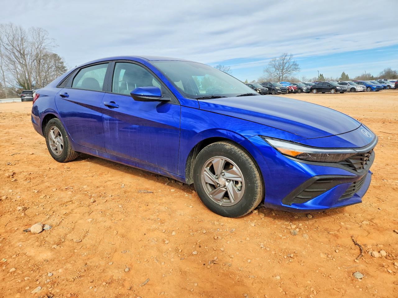 2025 HYUNDAI ELANTRA SE photo 4