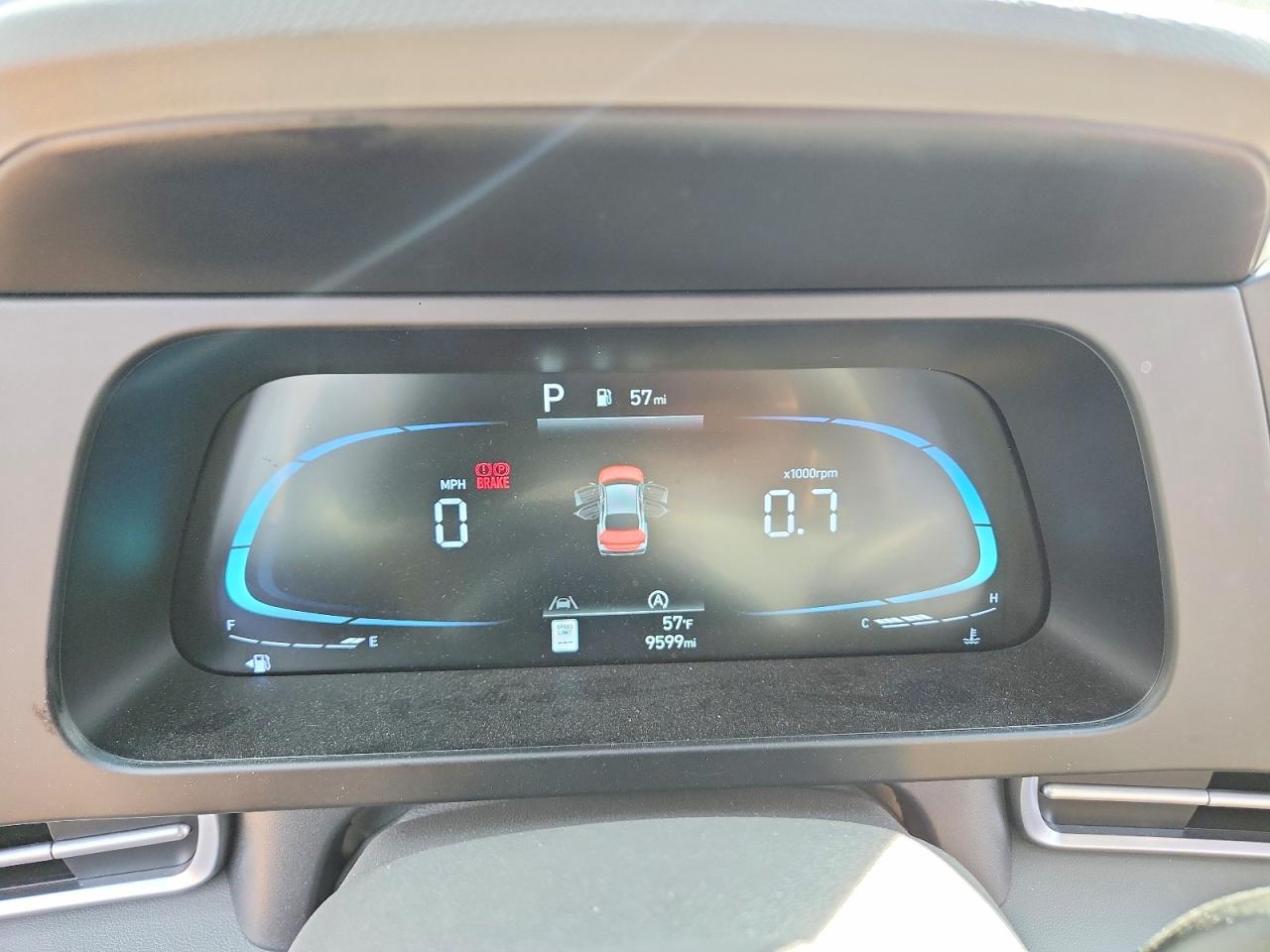2025 HYUNDAI ELANTRA SE photo 9
